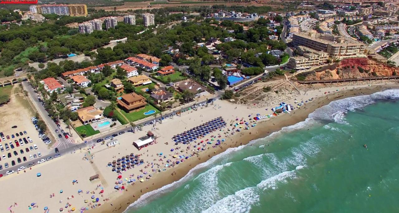 2-Bedroom And Living Room Apartment Near Campoamor Beach Bagian luar foto